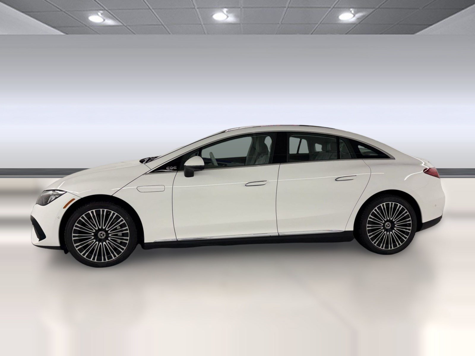 New 2026 Mercedes-Benz EQE 320 4MATIC Sedan image 2