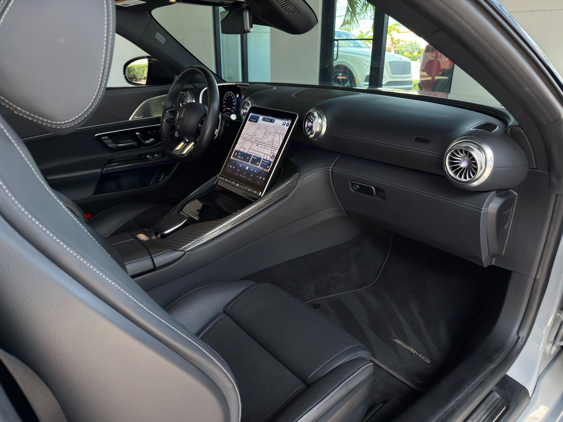 Used 2022 Mercedes-Benz SL 63 AMG 4MATIC image 30