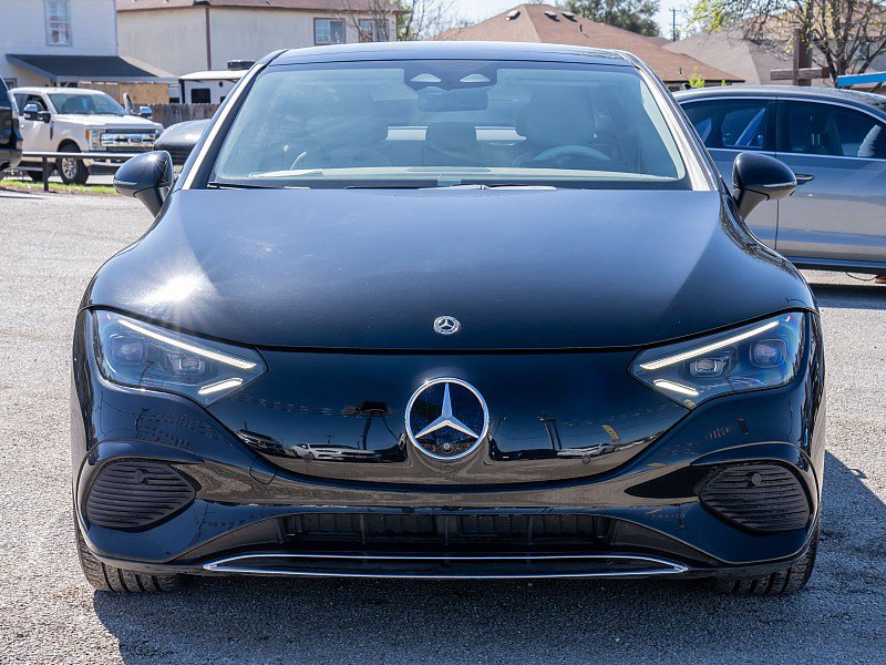 Used 2023 Mercedes-Benz EQE 500 4MATIC Sedan image 2