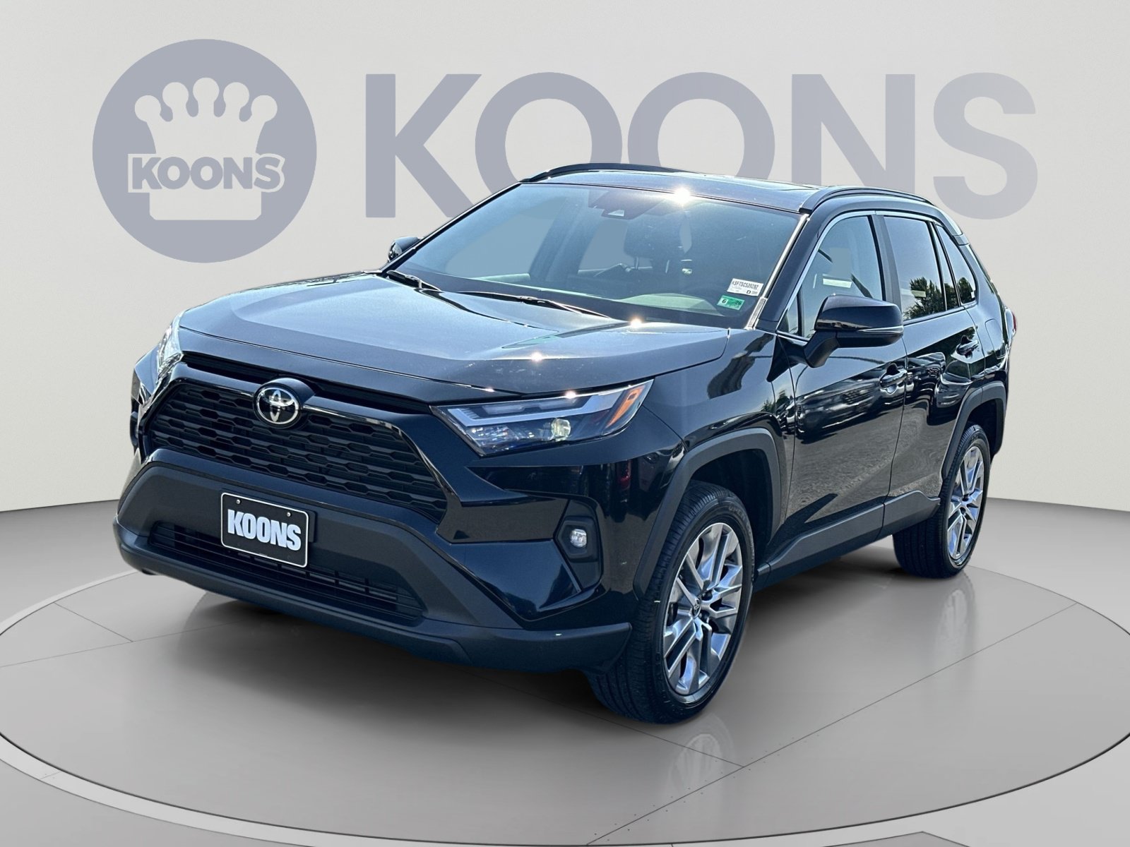 Used 2025 Toyota RAV4 XLE Premium w/ Weather Package AWD/4WD image 5