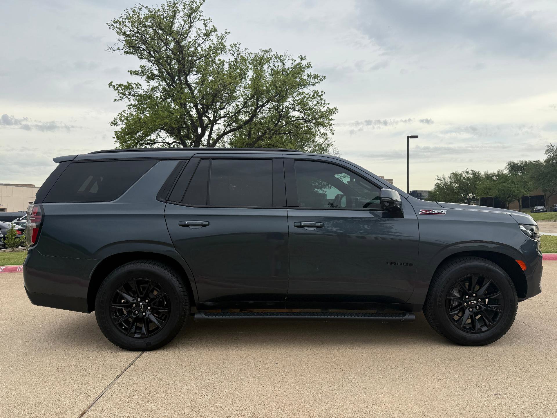 Used 2021 Chevrolet Tahoe Z71 w/ Z71 Off-Road Package image 4