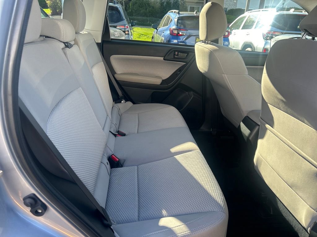 Used 2018 Subaru Forester 2.5i Premium w/ All-Weather Package AWD/4WD image 30