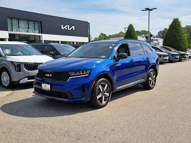 Used 2022 Kia Sorento S w/ Panoramic Sunroof Package FWD image 2