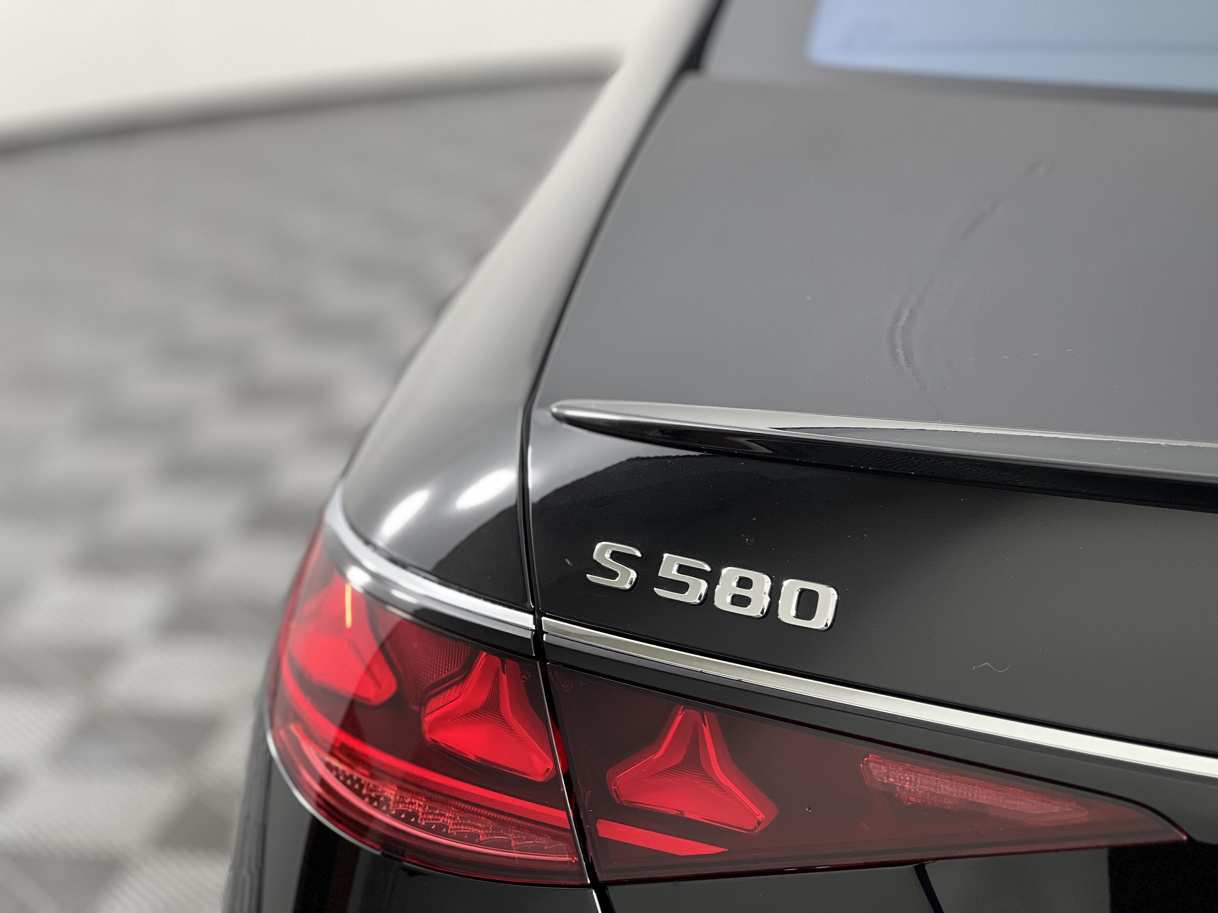 New 2027 Mercedes-Benz S 580 4MATIC Sedan image 12