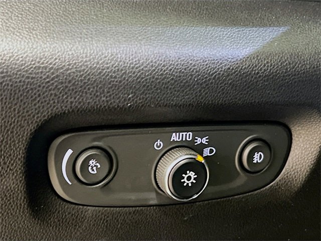 Used 2020 Chevrolet Traverse RS image 22