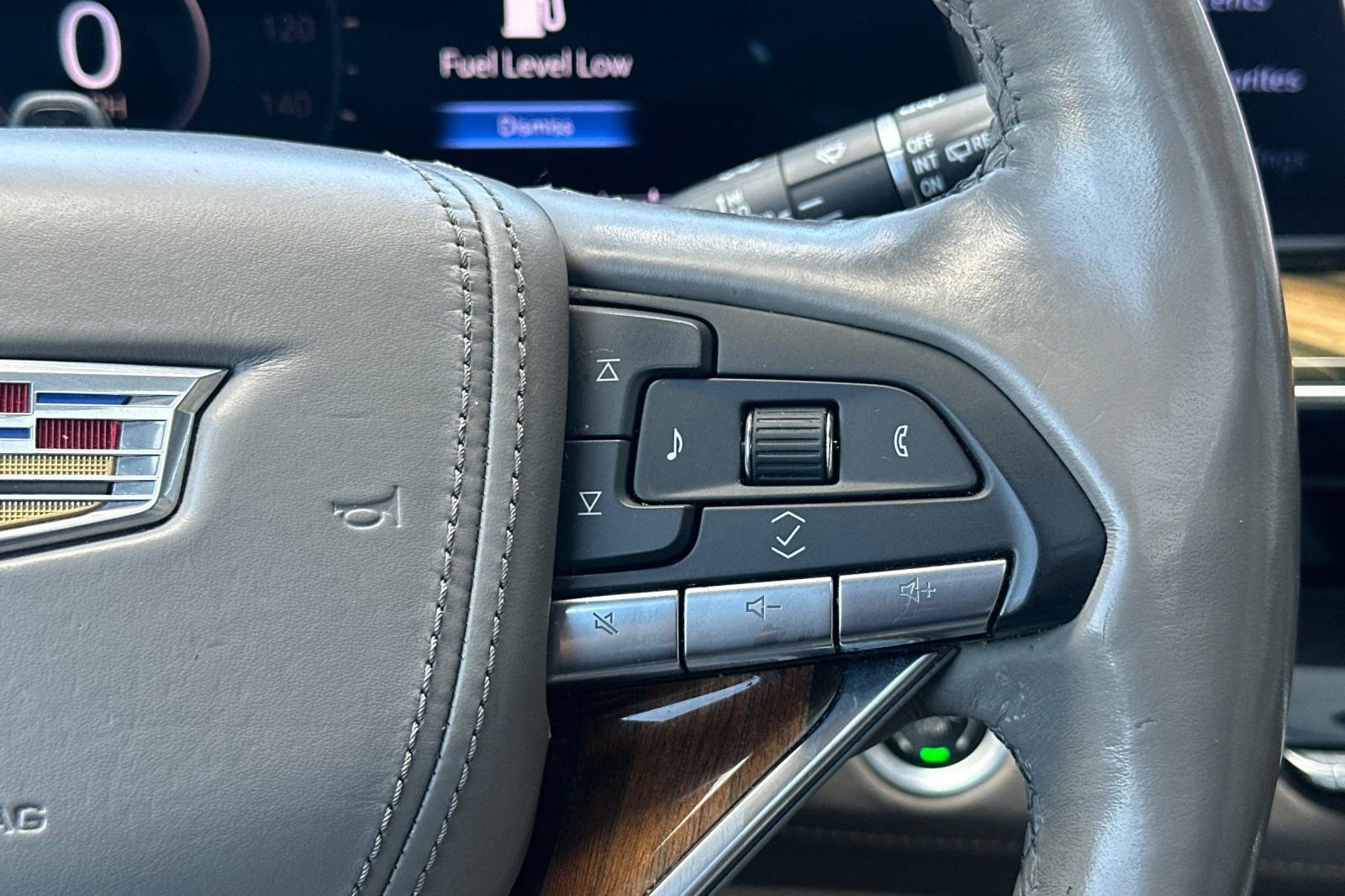 Used 2022 Cadillac Escalade Sport Platinum image 35