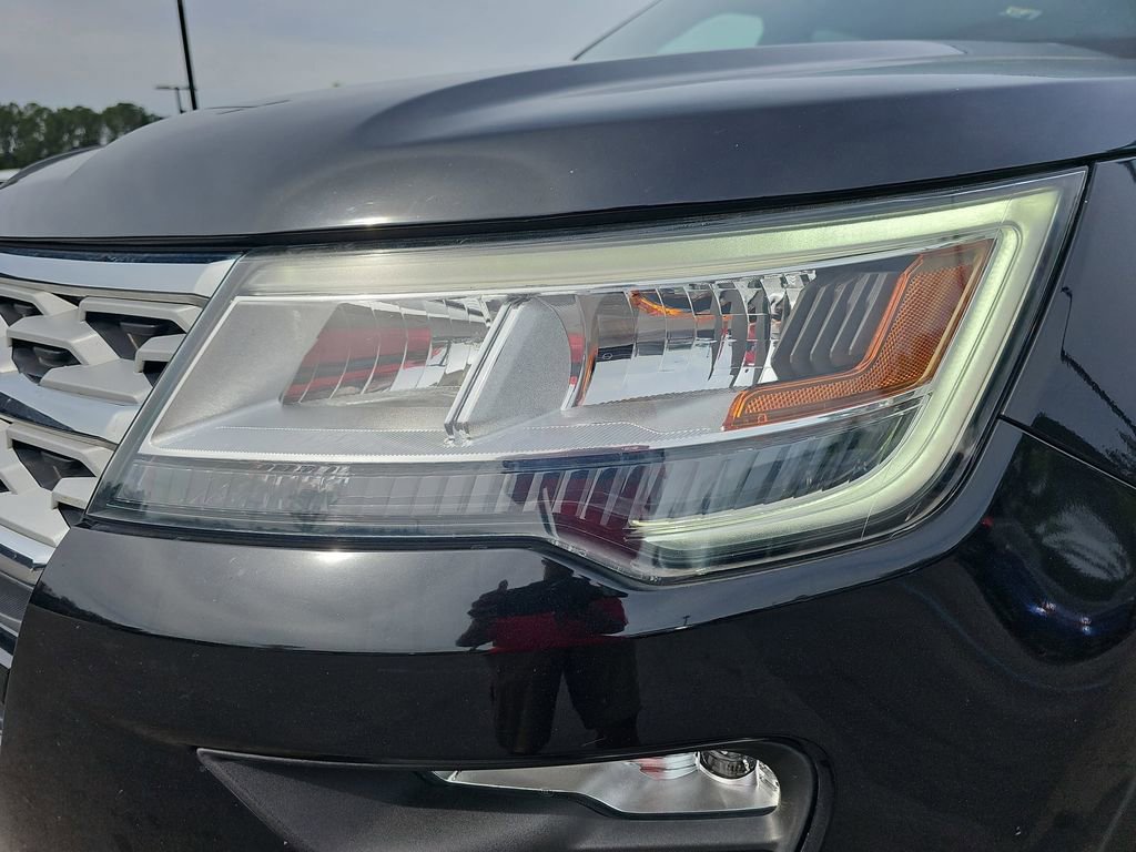 Used 2019 Ford Explorer XLT w/ Equipment Group 202A AWD/4WD image 35