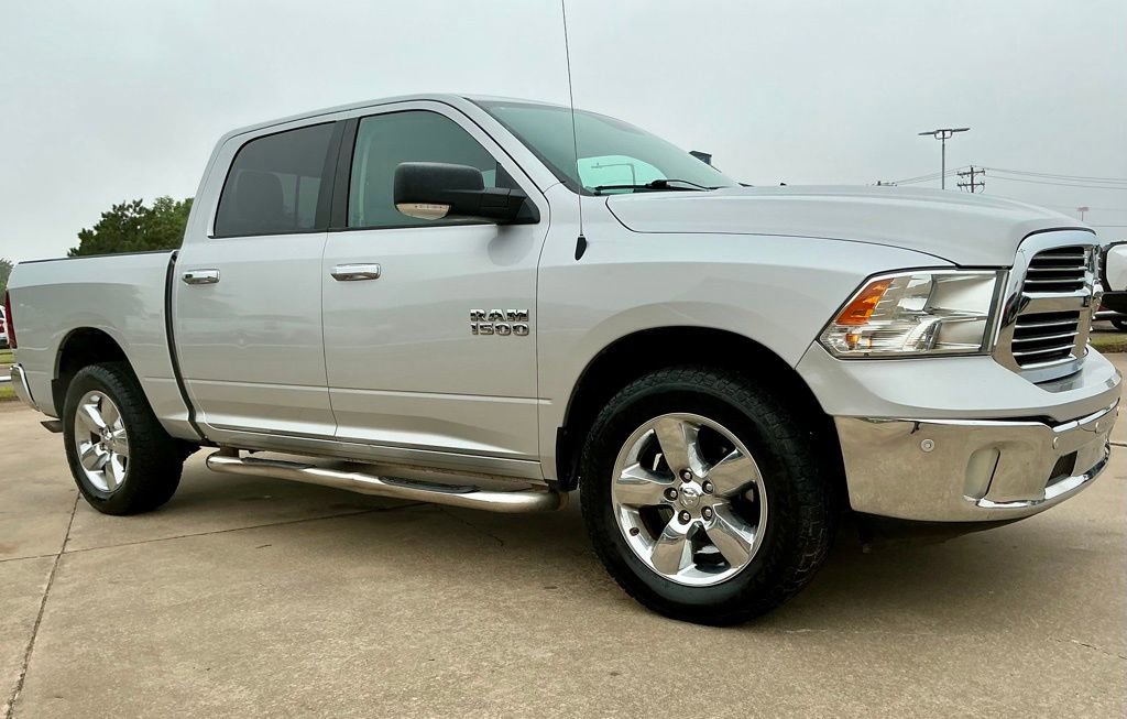 Used 2018 RAM 1500 SLT AWD/4WD image 7
