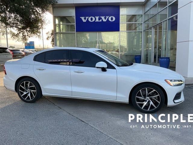 Used 2020 Volvo S60 T6 Momentum w/ Premium Package AWD/4WD image 3