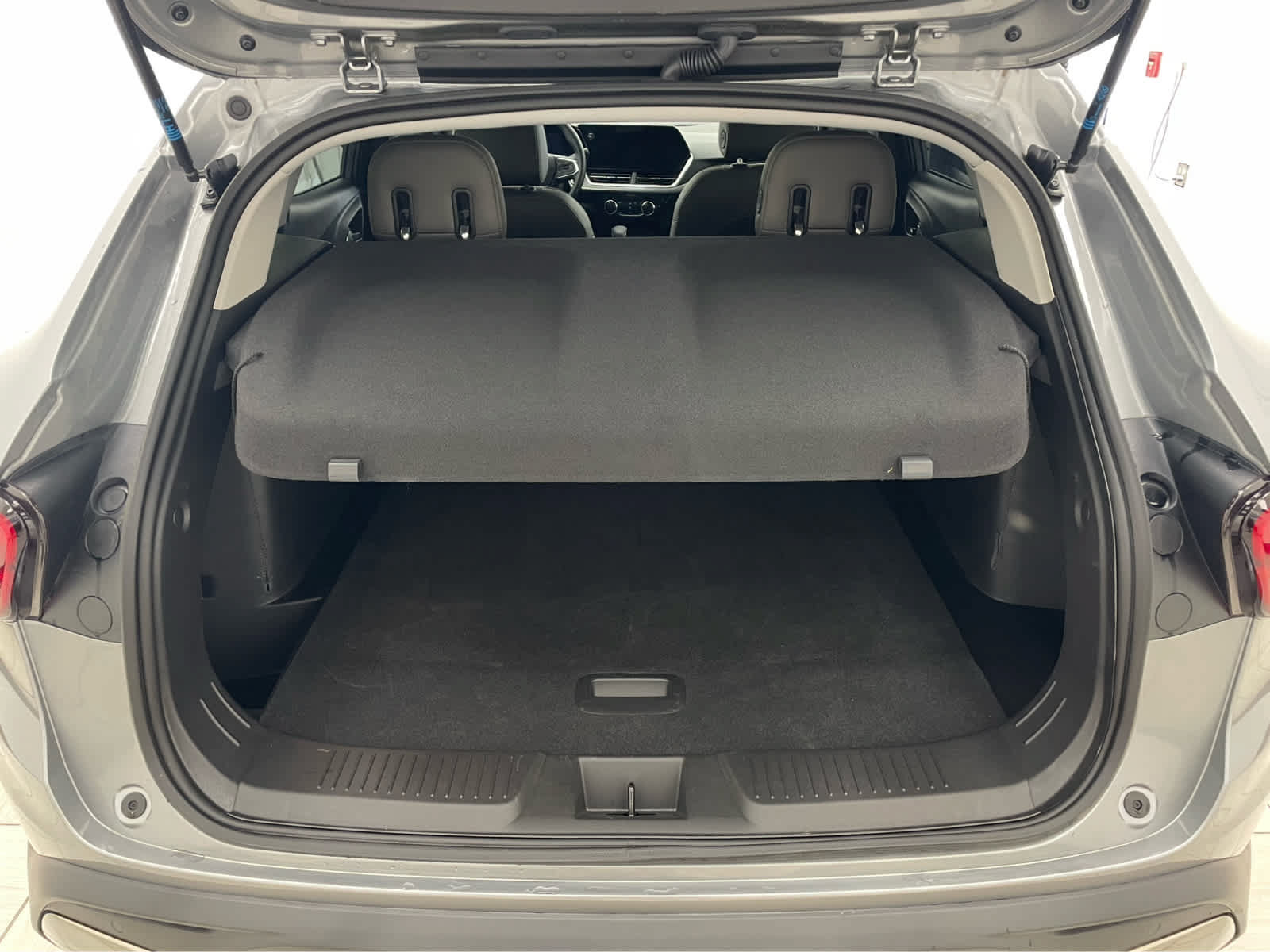 New 2025 Chevrolet Trax ACTIV w/ Driver Confidence Package FWD image 12