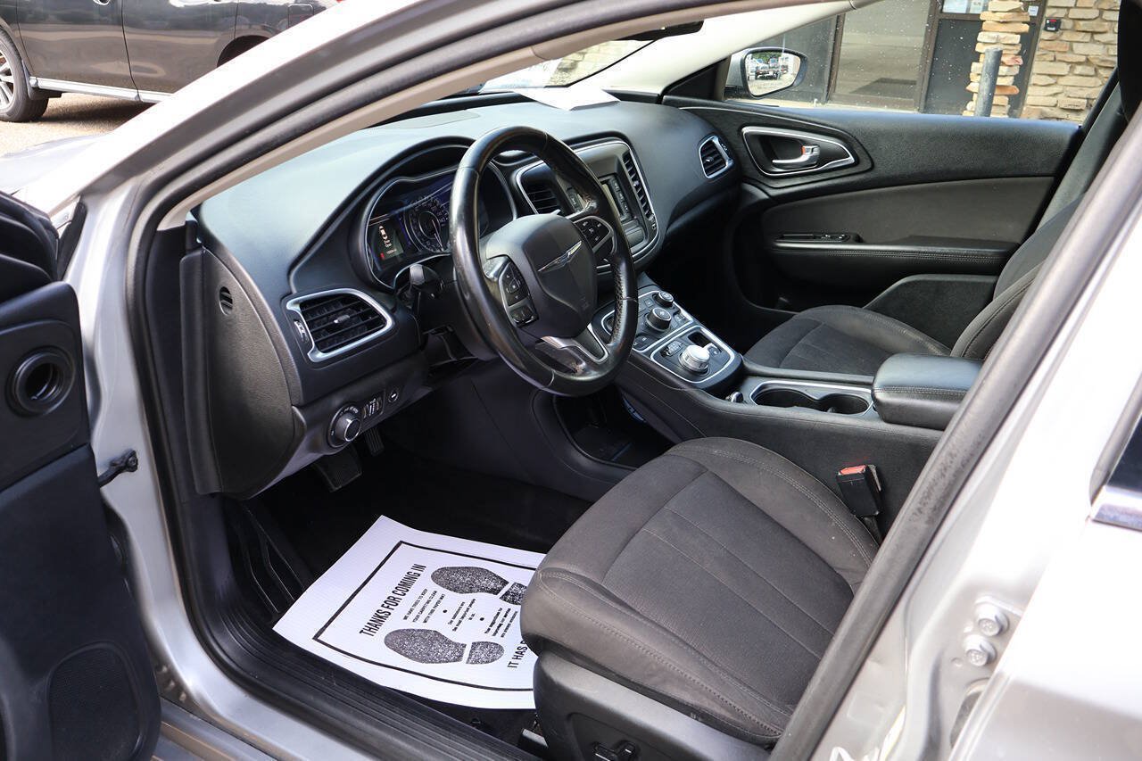 Used 2015 Chrysler 200 Limited w/ Convenience Group FWD image 13