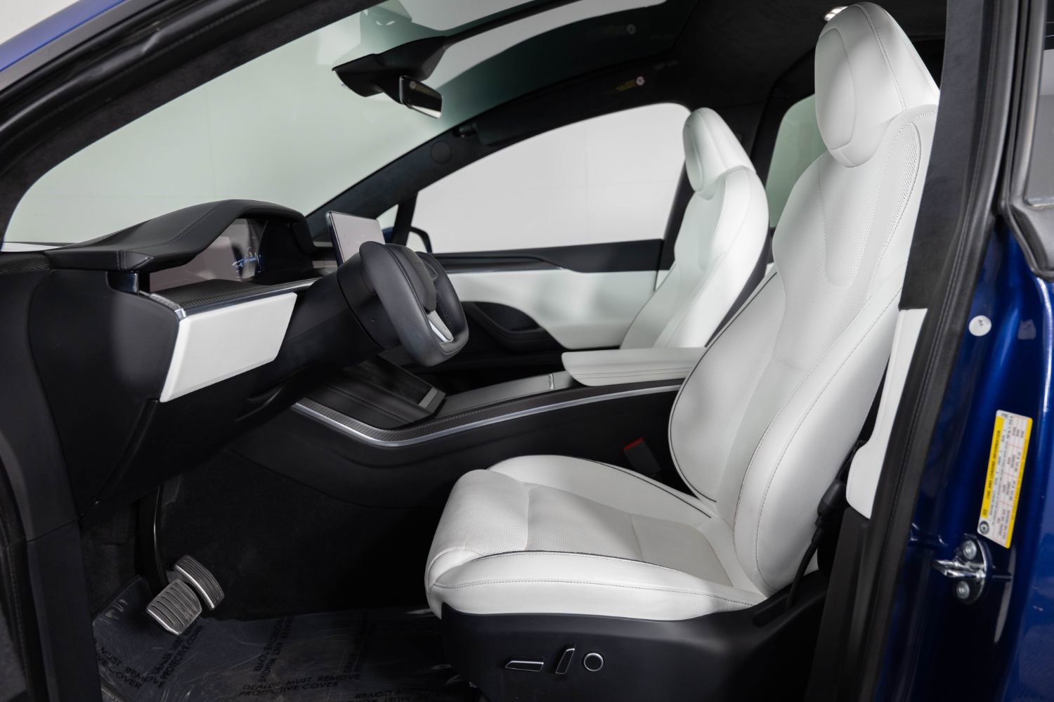 Used 2023 Tesla Model X Plaid image 15