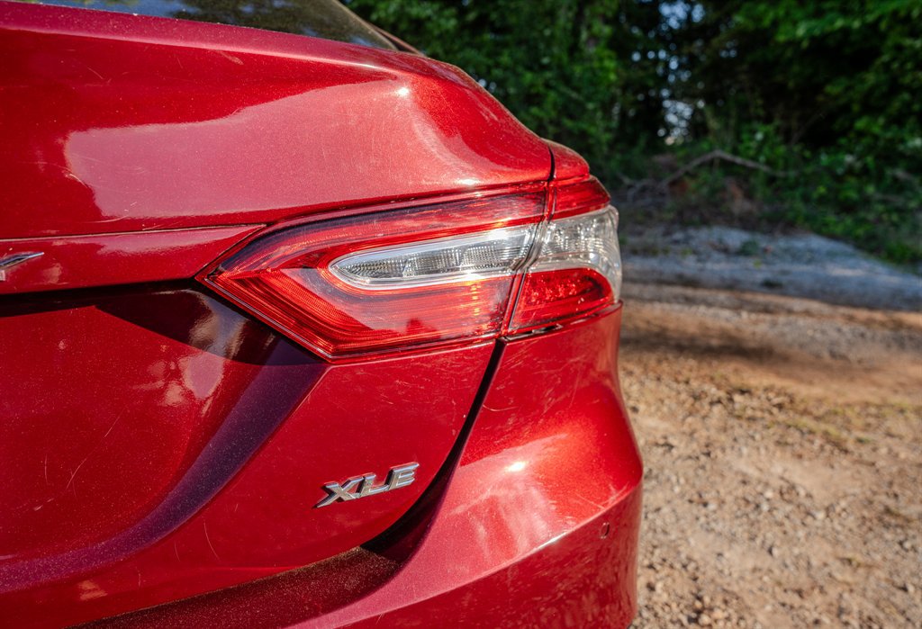 Used 2018 Toyota Camry XLE w/ Audio Package FWD image 11