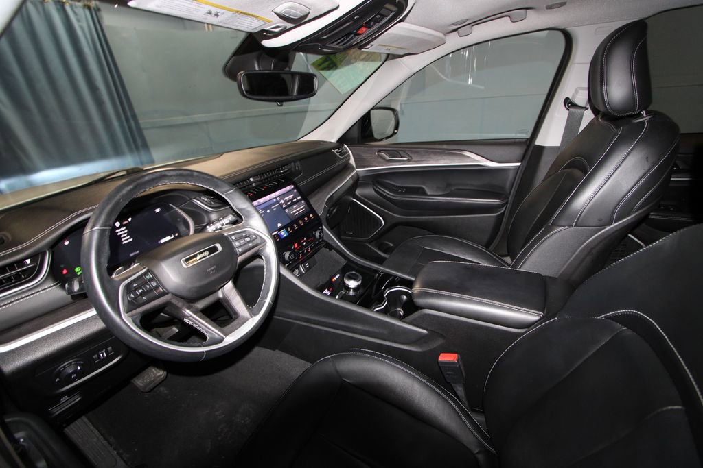 Used 2021 Jeep Grand Cherokee L Limited image 2