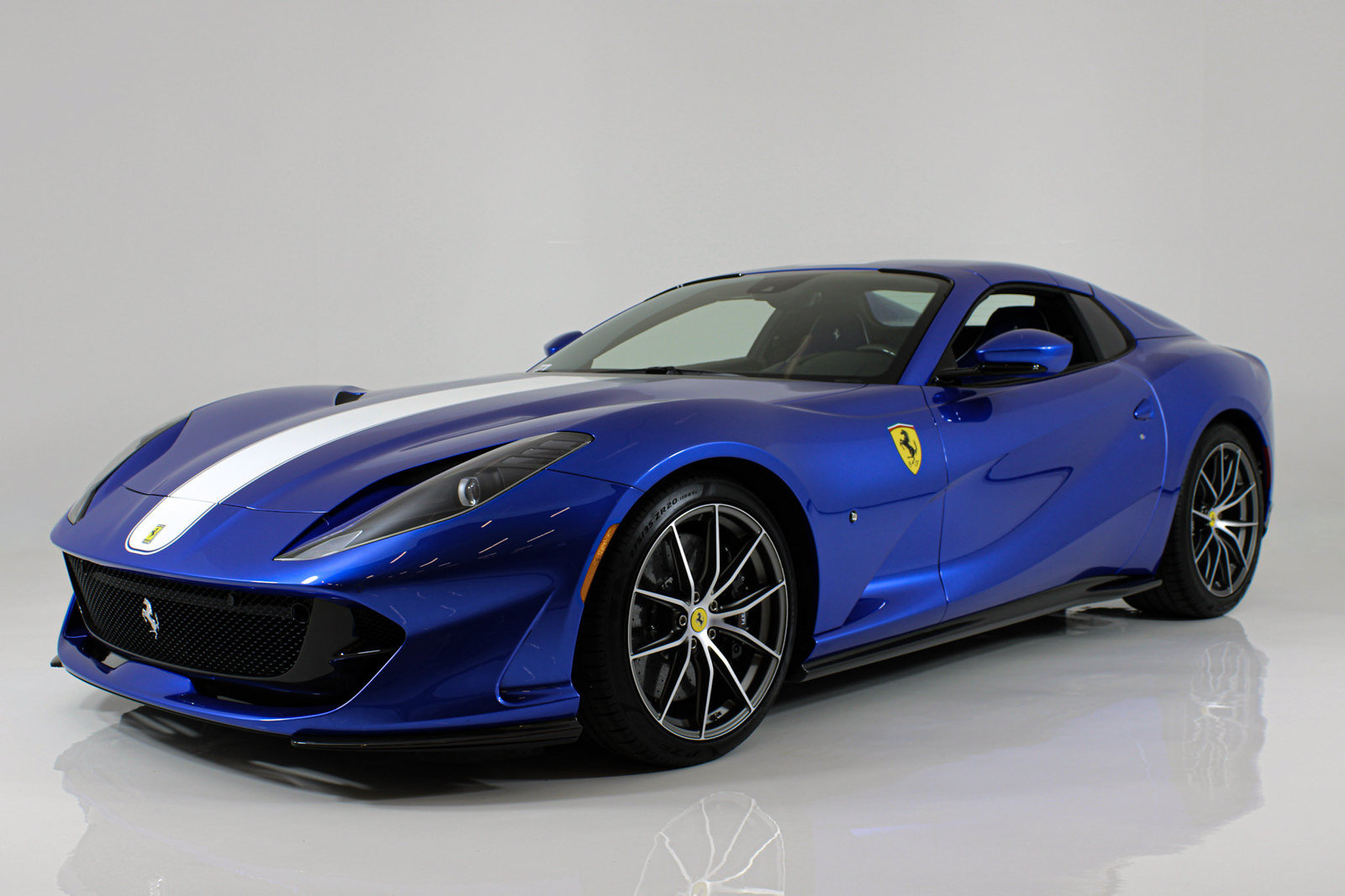 Certified 2022 Ferrari 812 GTS RWD image 30