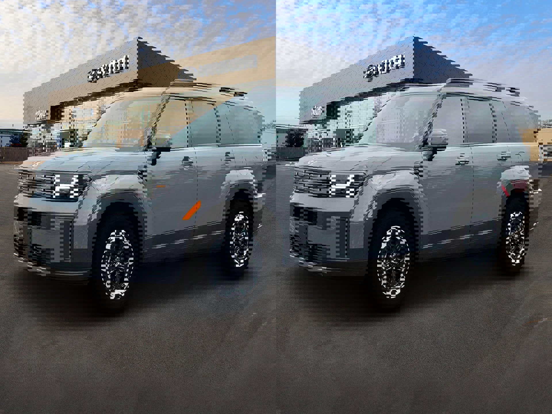 Used 2025 Hyundai Santa Fe SEL image 2