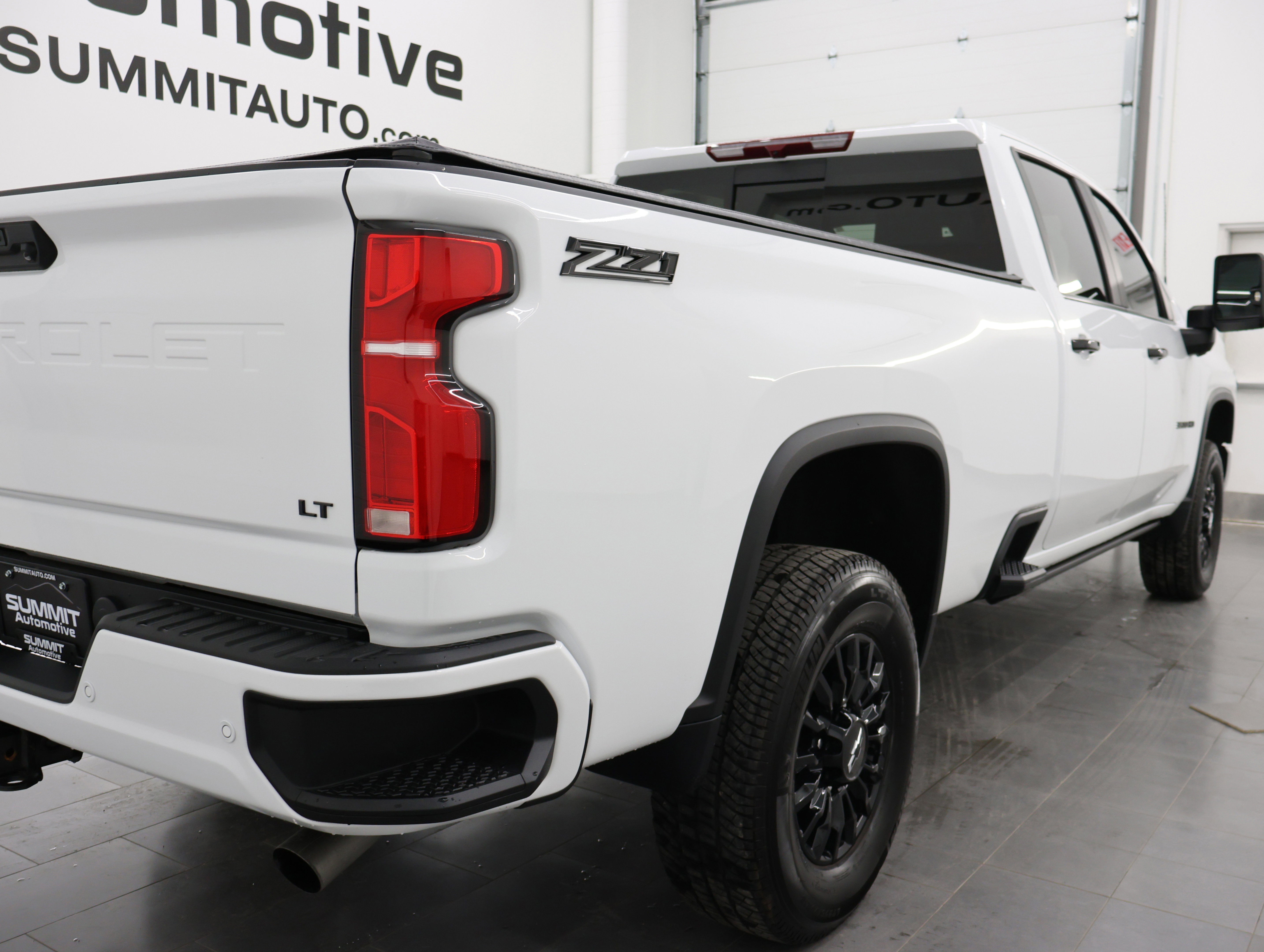 Used 2024 Chevrolet Silverado 3500 LT w/ Z71 Sport Edition image 4