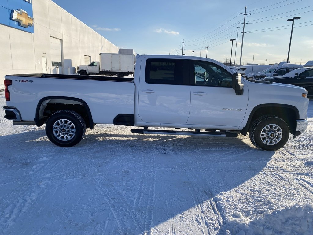 Used 2025 Chevrolet Silverado 2500 LT w/ Convenience Package image 8