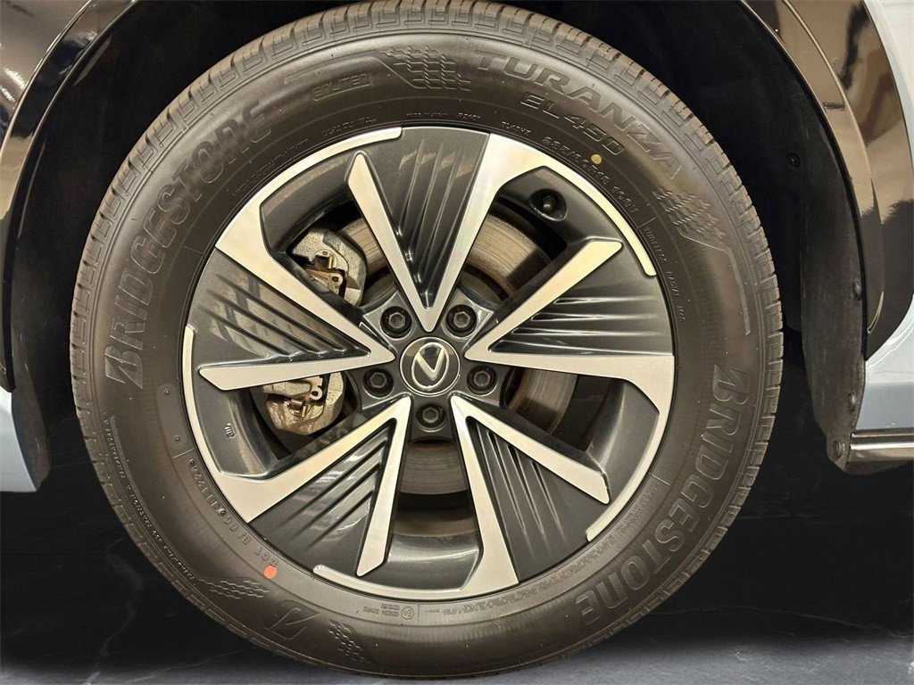 Used 2024 Lexus RZ 300e Premium image 35