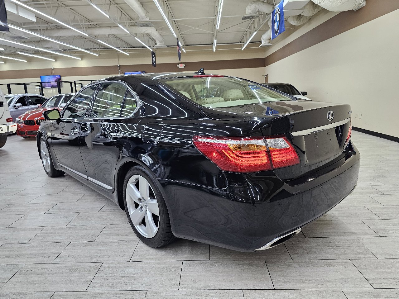 Used 2012 Lexus LS 460 Luxury image 9