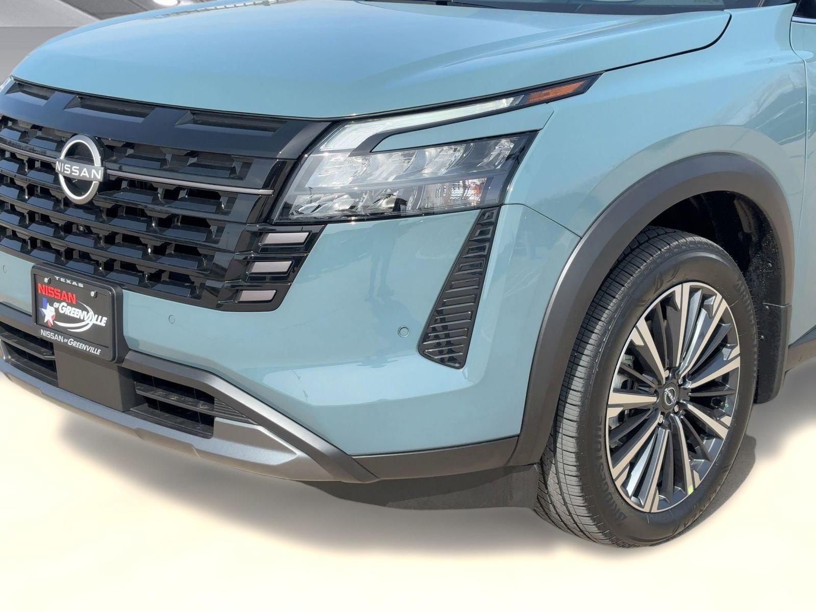 New 2026 Nissan Pathfinder Platinum image 11