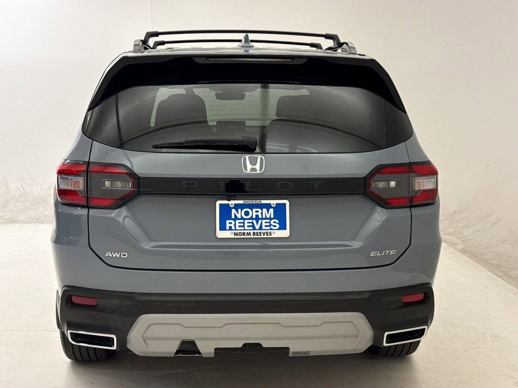 Certified 2025 Honda Pilot Elite image 8