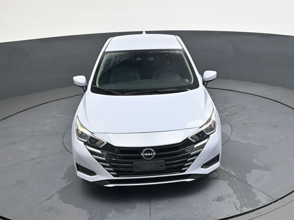 Used 2024 Nissan Versa SV w/ Trunk Package image 32