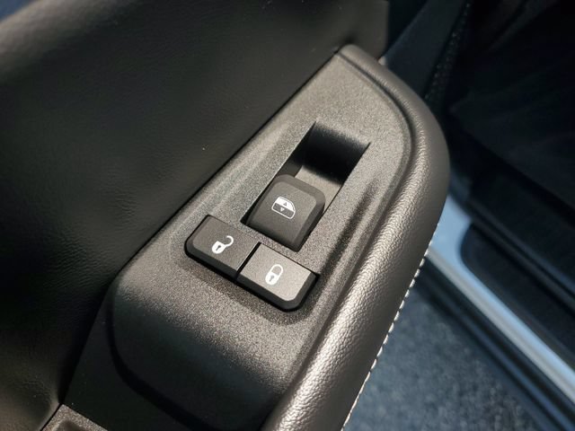 Certified 2025 Jeep Grand Cherokee L Limited w/ Luxury Tech Group II AWD/4WD image 18