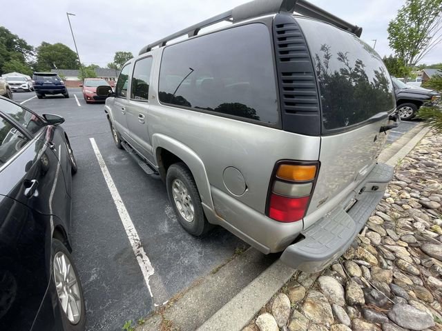 Used 2004 Chevrolet Suburban Z71 w/ Preferred Equipment Group AWD/4WD image 10