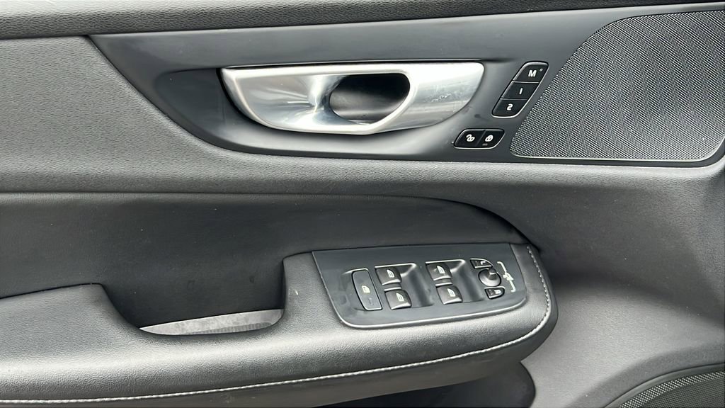 Used 2024 Volvo S60 B5 Core image 20