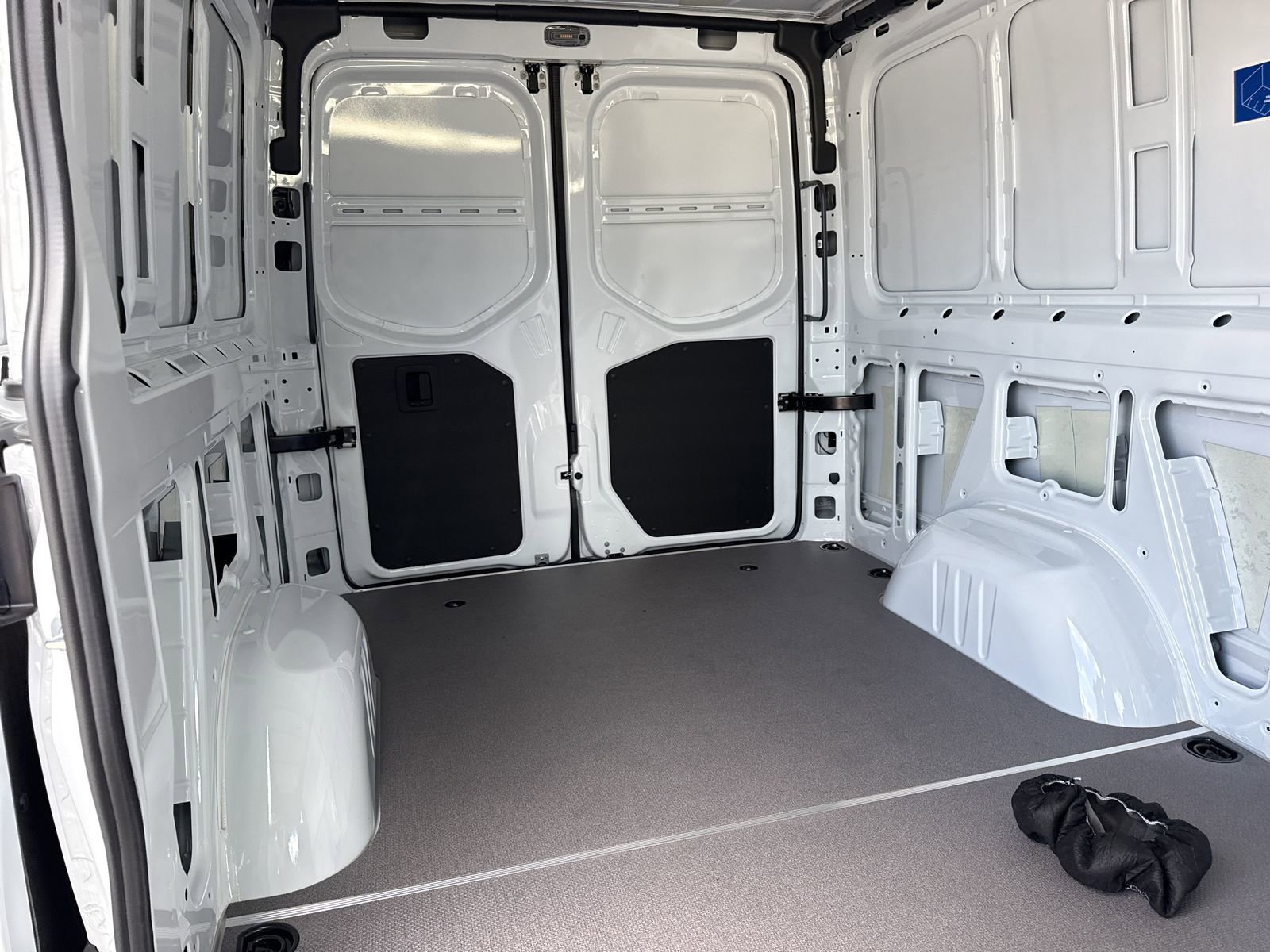 New 2025 Mercedes-Benz Sprinter 2500 image 13
