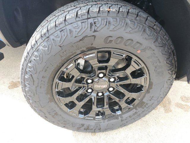 New 2026 GMC Canyon Elevation w/ Convenience Package image 8