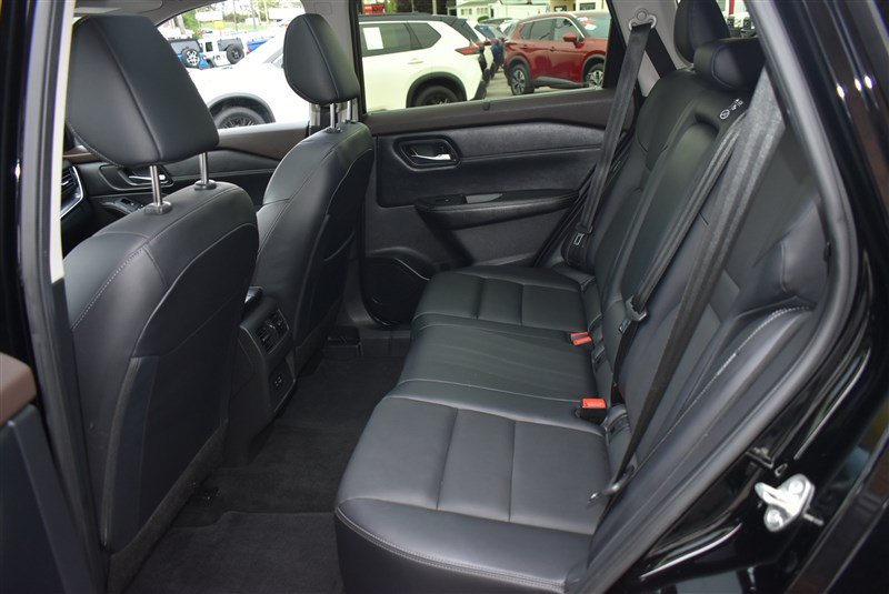Used 2023 Nissan Rogue SV w/ SV Premium B Package AWD/4WD image 24