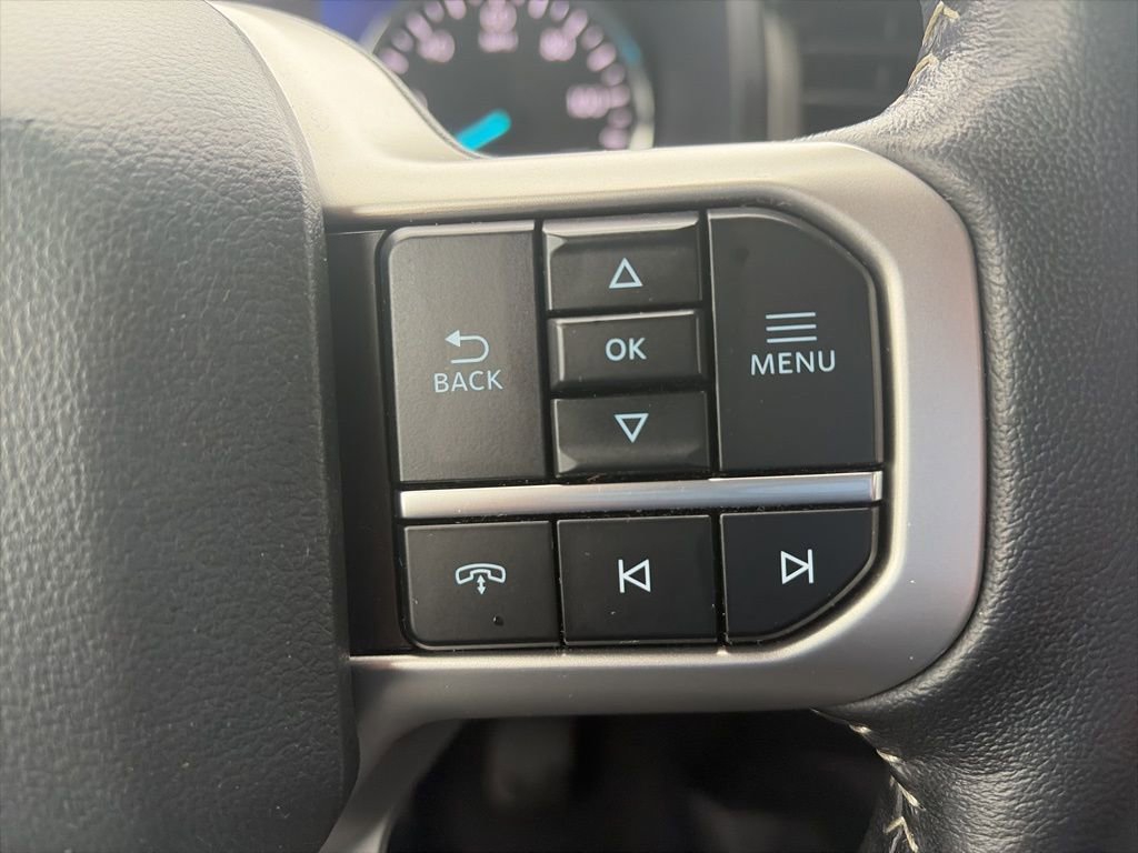 Used 2024 Ford Expedition Max XLT image 19