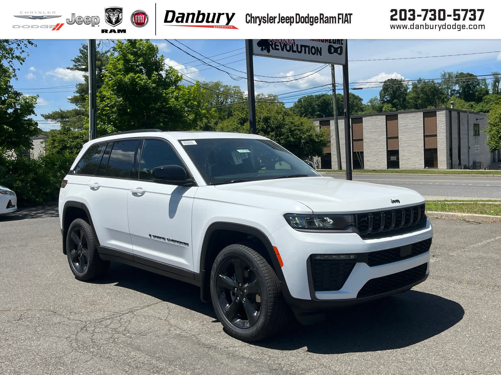 New 2026 Jeep Grand Cherokee Limited w/ Limited Altitude Package