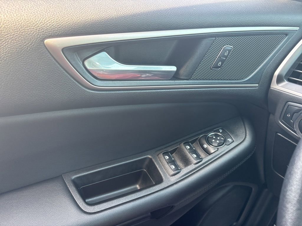 Used 2024 Ford Edge SEL AWD/4WD image 15