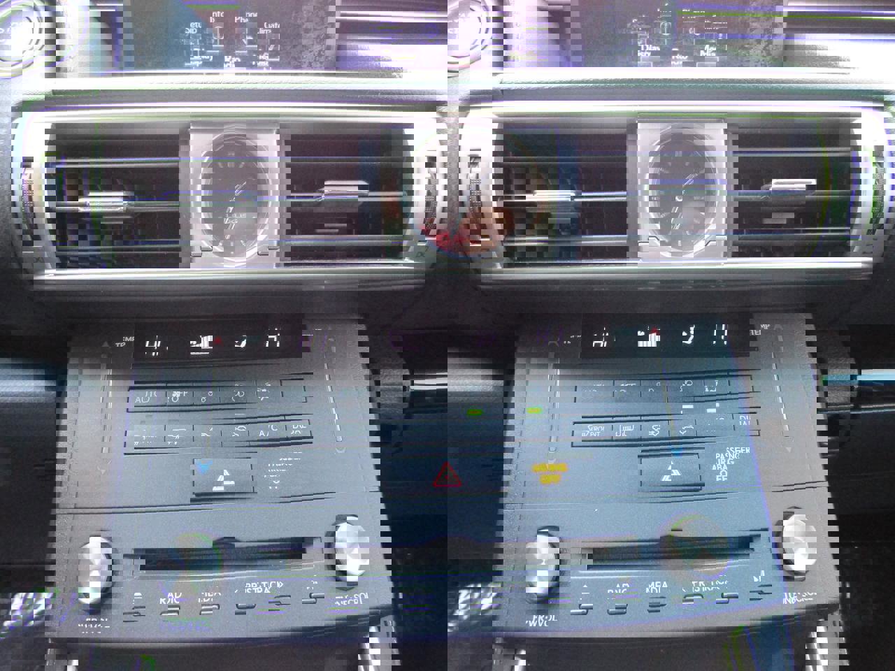 Used 2015 Lexus IS 250 4dr Sport Sdn AWD w/ Premium Package image 19