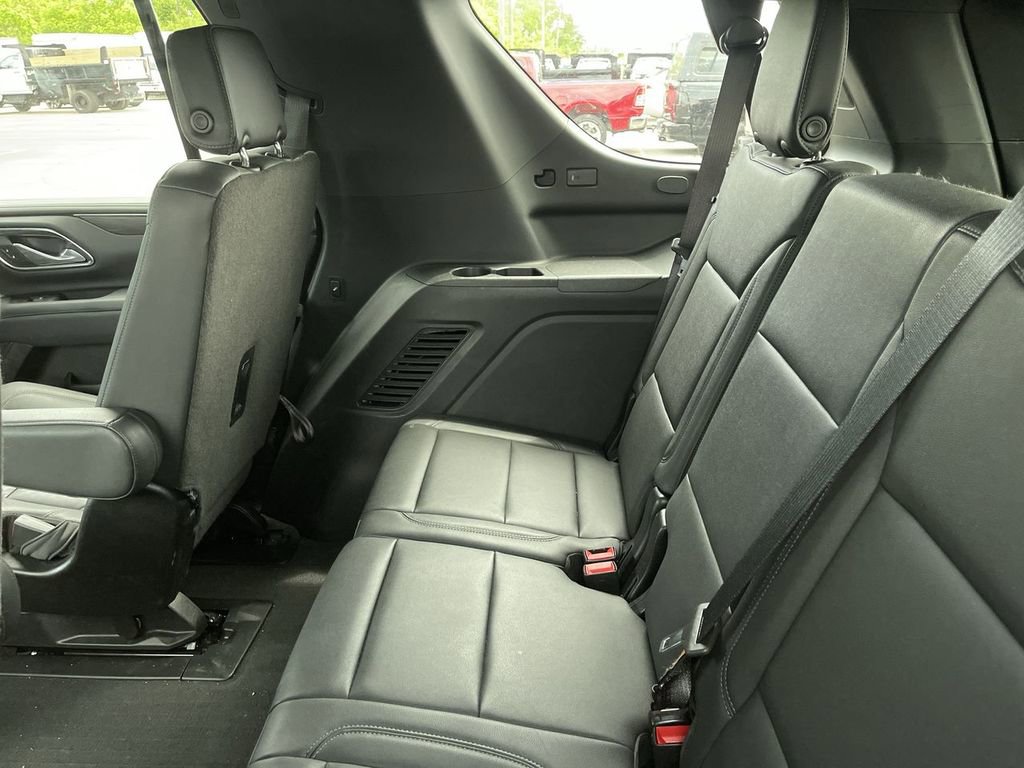 Used 2024 Chevrolet Tahoe LT w/ LT Signature Package AWD/4WD image 6