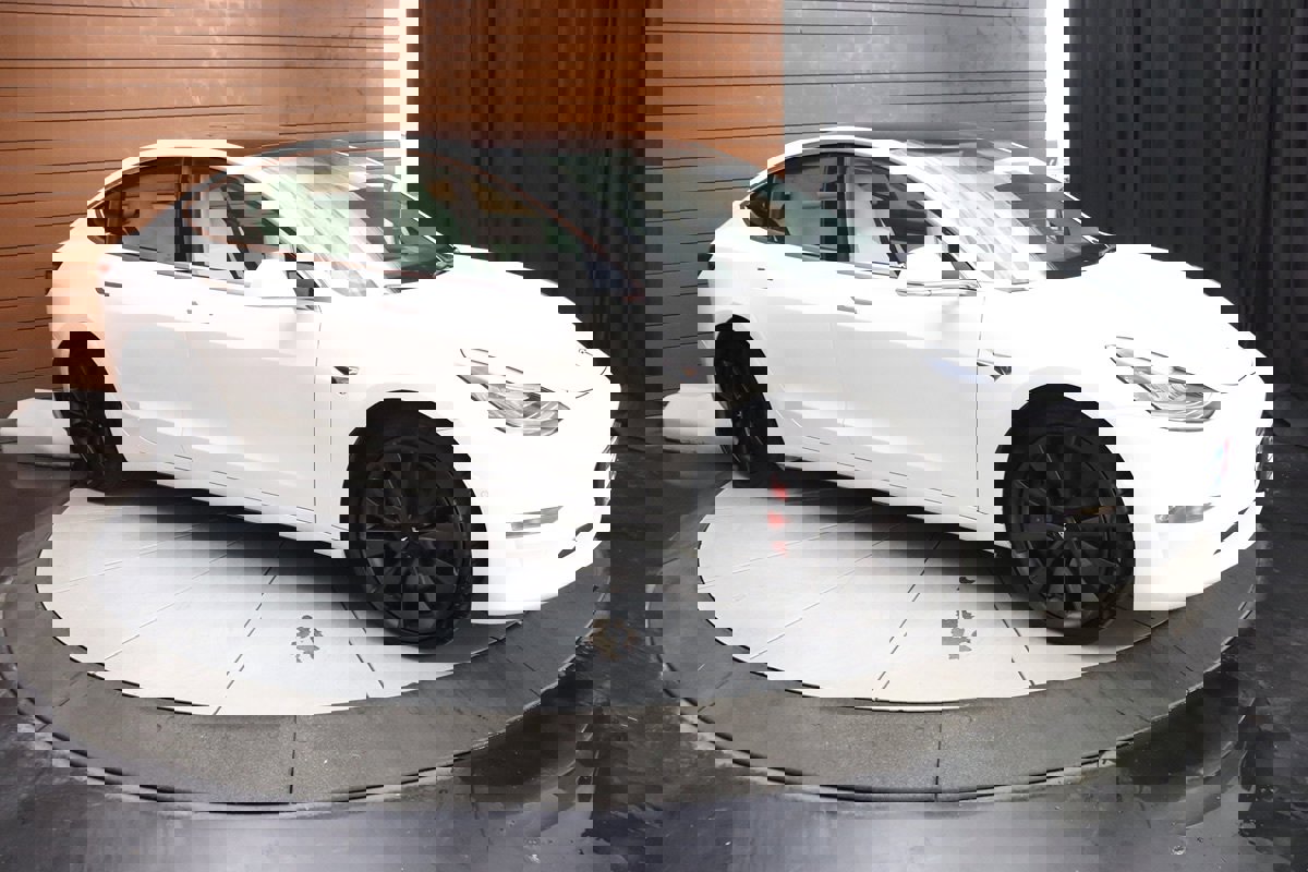 Used 2020 Tesla Model 3 Performance image 29