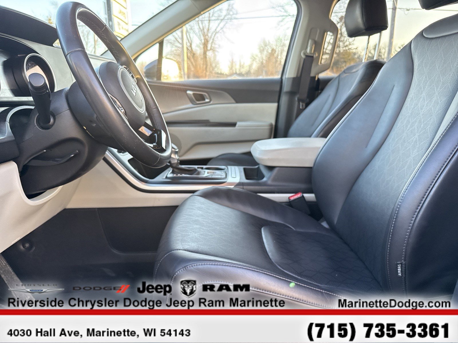 Used 2024 Kia Carnival LX FWD image 15