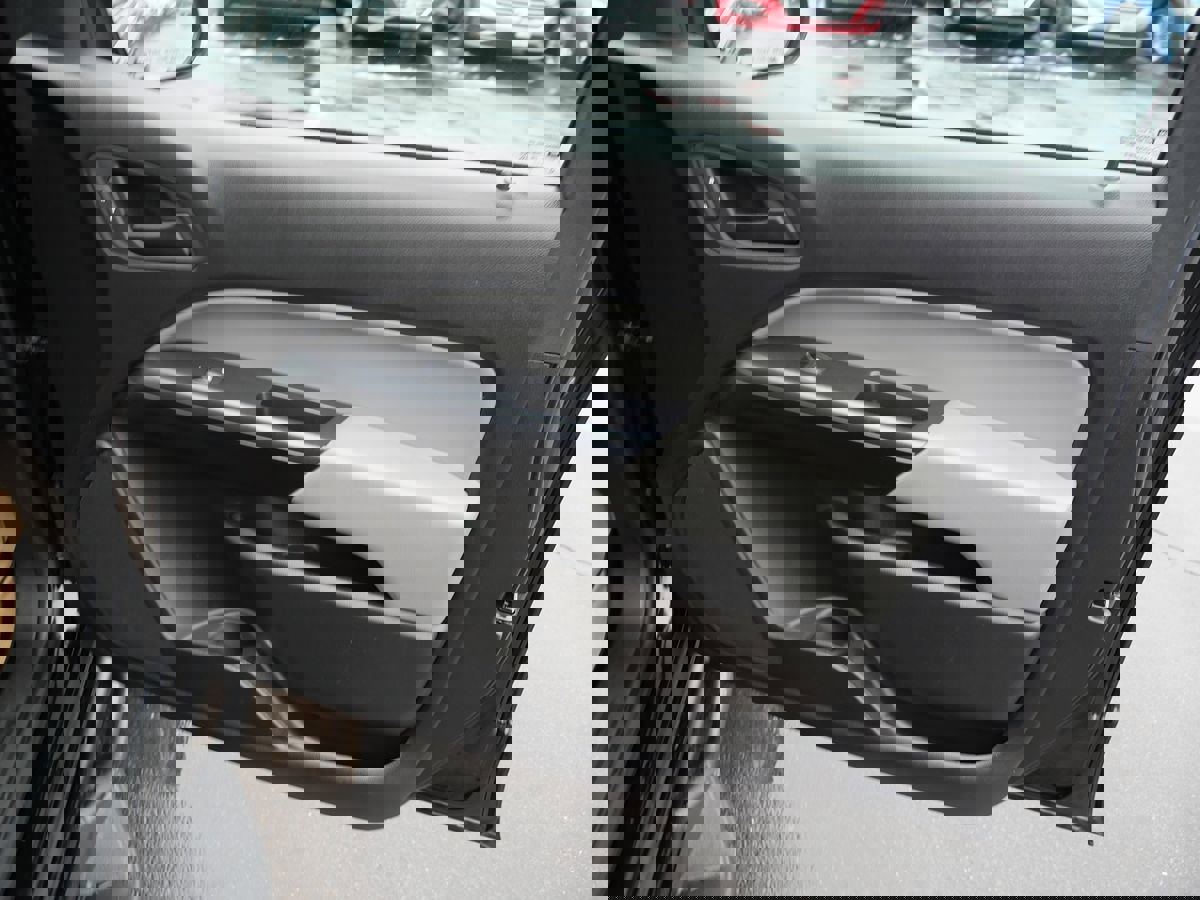 Used 2021 Chevrolet Colorado W/T w/ Custom Special Edition image 31