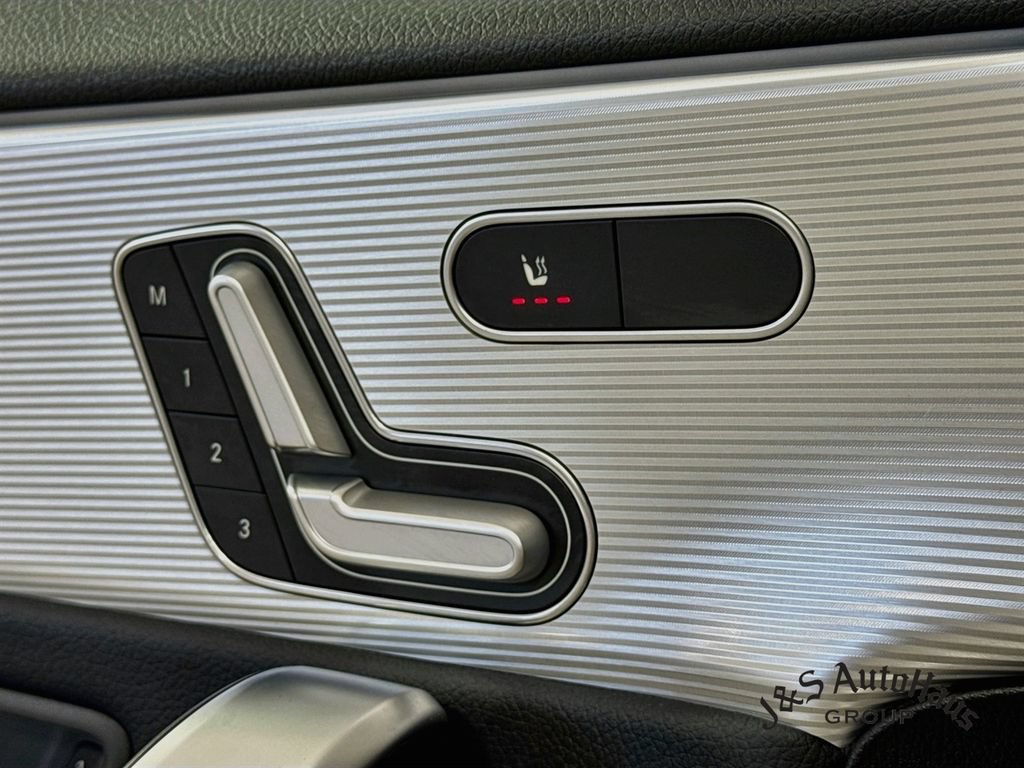 Used 2019 Mercedes-Benz A 220 w/ Premium Package image 27