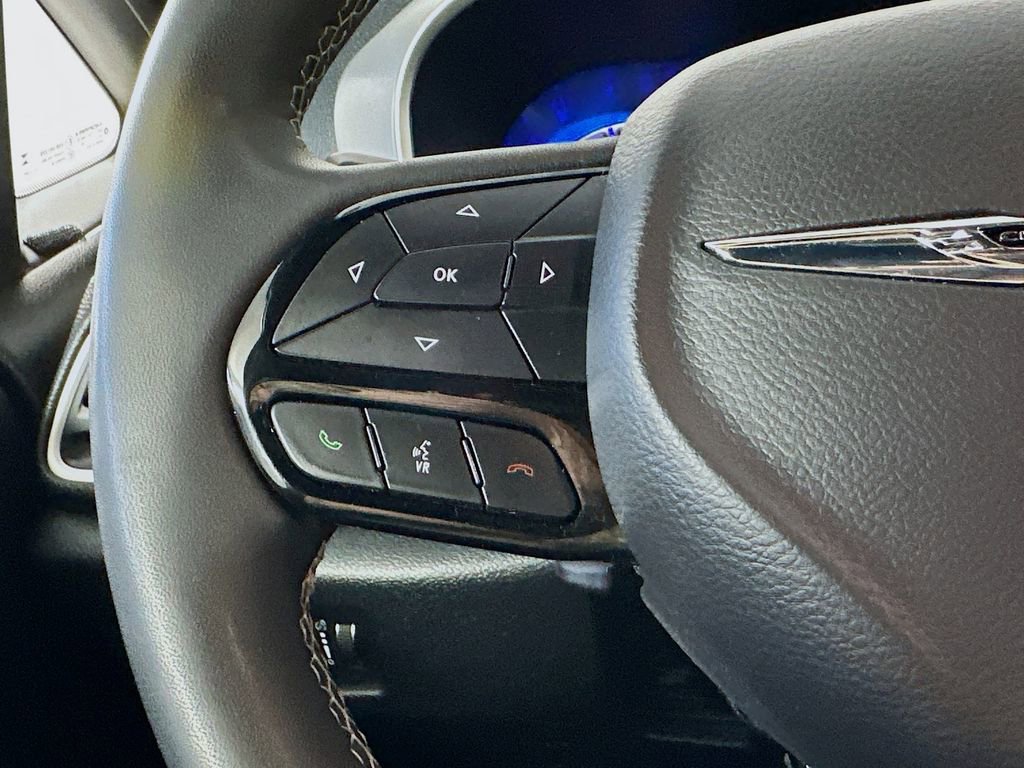 Used 2024 Chrysler Pacifica Touring-L w/ S Appearance Package FWD image 24