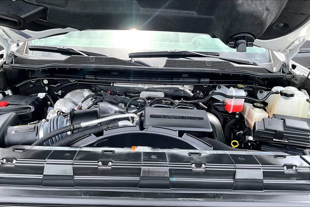 Used 2025 Chevrolet Silverado 2500 LTZ w/ LTZ Convenience Package AWD/4WD image 13