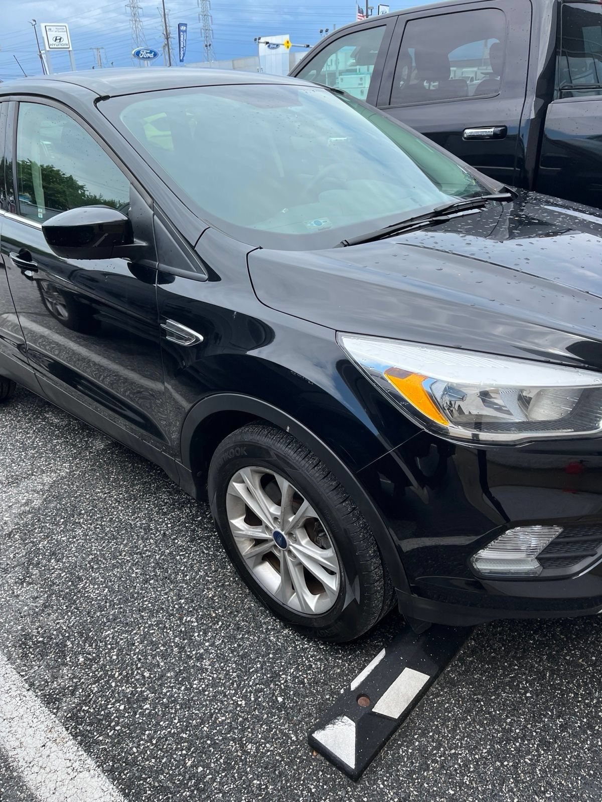 Used 2017 Ford Escape SE AWD/4WD image 5