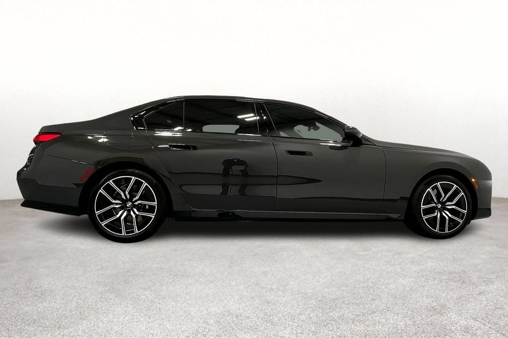 New 2026 BMW 740i RWD image 8