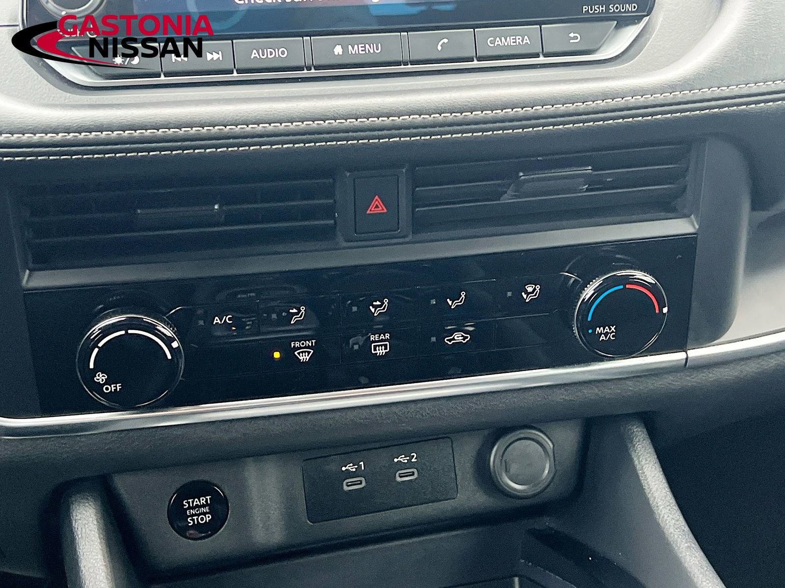 Used 2024 Nissan Rogue S image 19