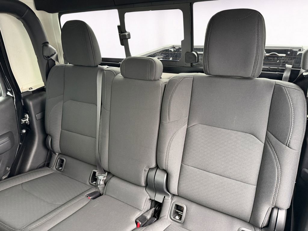 Used 2022 Jeep Gladiator Sport image 13