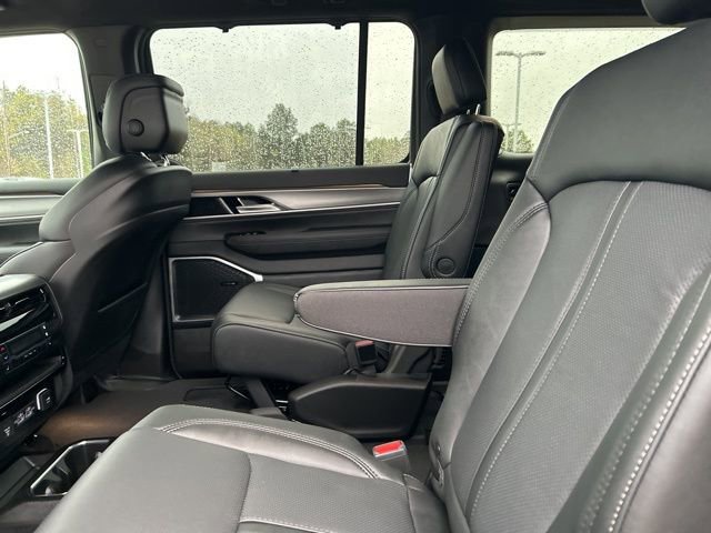 New 2026 Jeep Grand Wagoneer L Limited w/ Convenience Group I AWD/4WD image 39