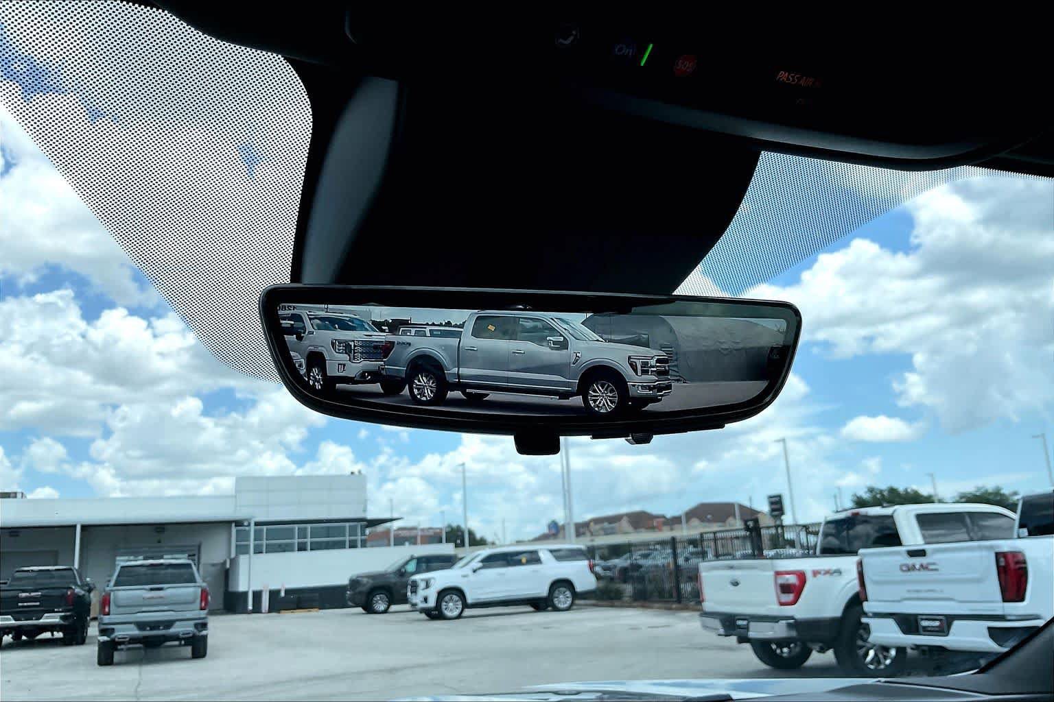 Used 2025 GMC Yukon XL Denali w/ Denali Reserve Package RWD image 34